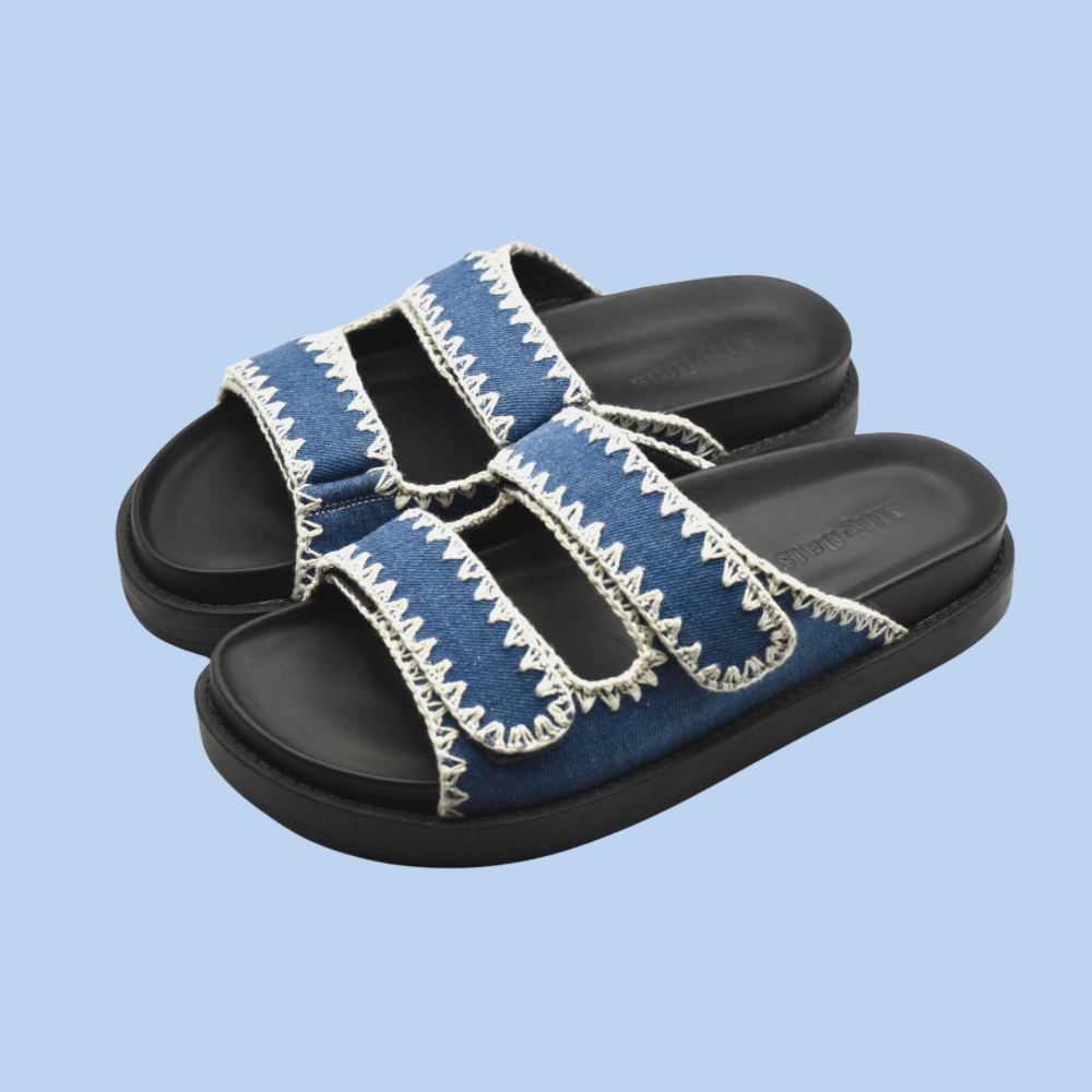 Bekväma sandaler i denim med chunky gummisula och fin sömnadsdetalj.